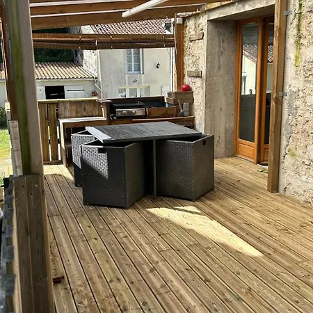 Maison De A 3 Kilometre Du Centre De Cognac , Jacuzzi Privee Et Disponible Sur Place * Saint-Brice (Charente)