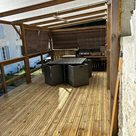 Maison De A 3 Kilometre Du Centre De Cognac , Jacuzzi Privee Et Disponible Sur Place Lägenhet Saint-Brice (Charente)