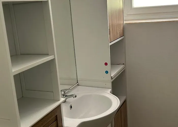 Maison De A 3 Kilometre Du Centre De Cognac , Jacuzzi Privee Et Disponible Sur Place Apartamento *