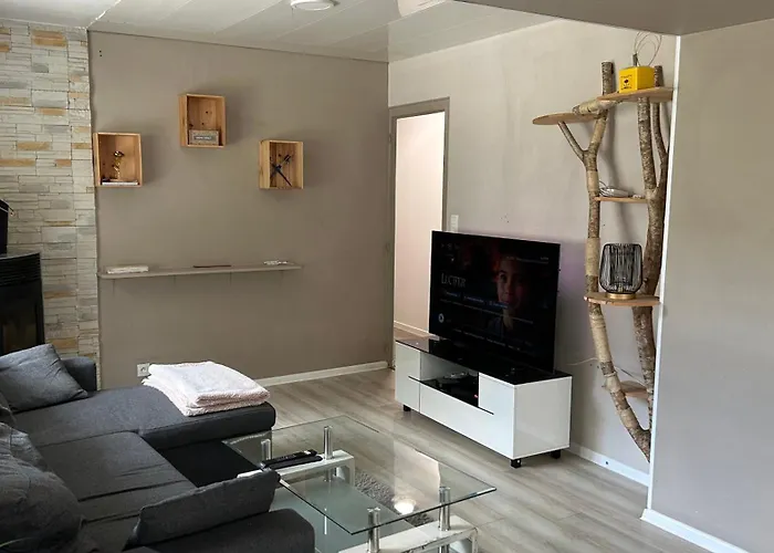 Maison De A 3 Kilometre Du Centre De Cognac , Jacuzzi Privee Et Disponible Sur Place *