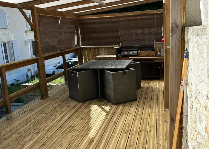 Maison De A 3 Kilometre Du Centre De Cognac , Jacuzzi Privee Et Disponible Sur Place Apartamento Saint-Brice (Charente)